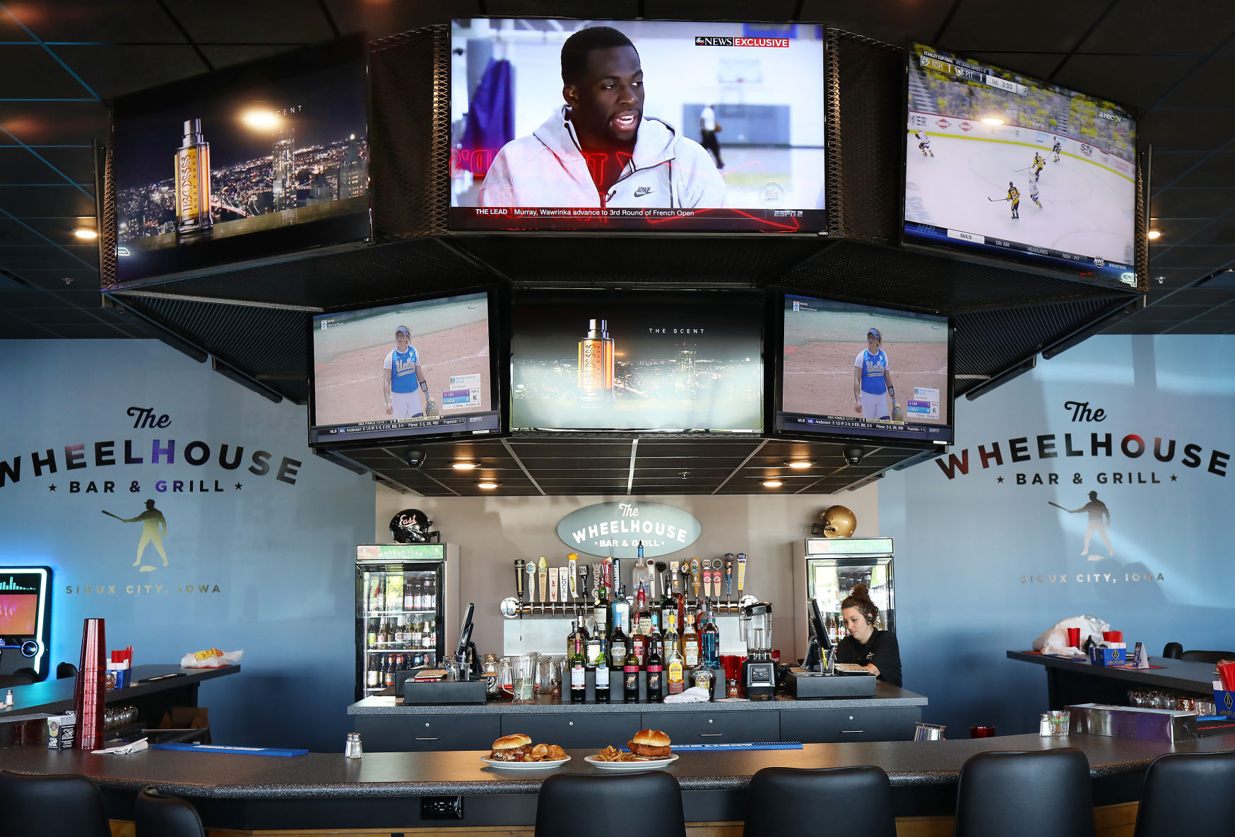 Wheelhouse Bar & Grill